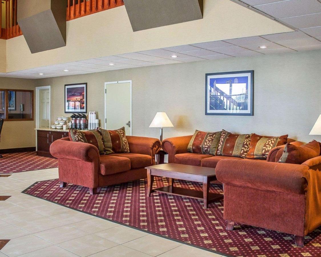 Norwood Inn & Suites Columbus Exterior photo