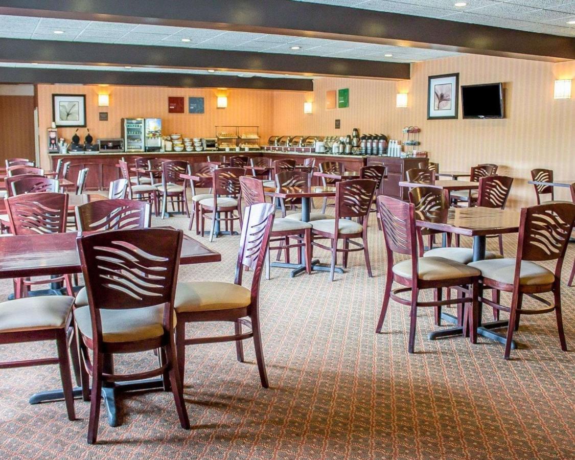 Norwood Inn & Suites Columbus Exterior photo